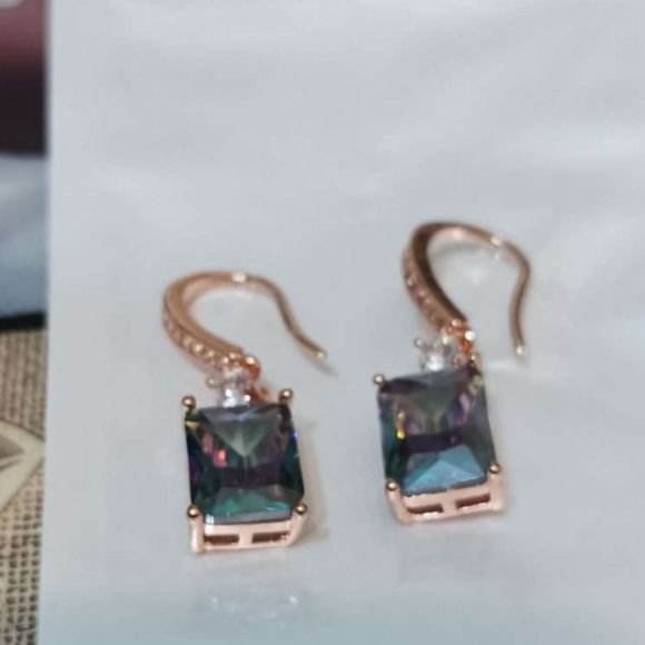 Rose gold 585 filled emerald cut alexandrite and crystal drop luxury earrings - Picture 2 of 4